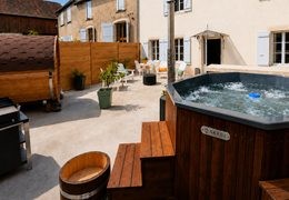 Bain nordique octogonal 8 à 9 personnes en Haute-Saône